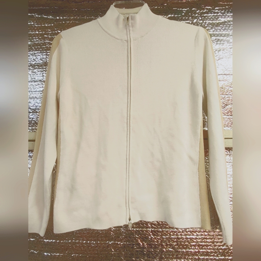Izod woman's sweater